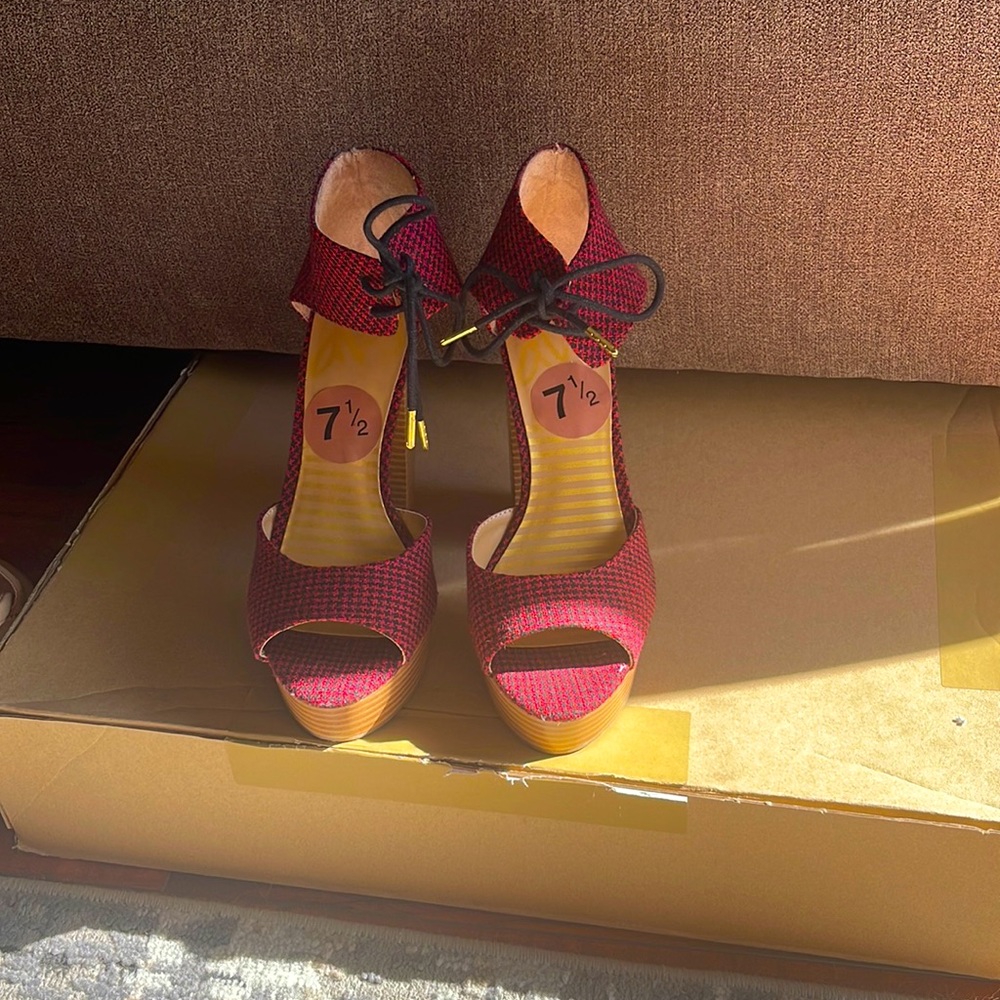 Plaid Block Heels DV by Dolce Vita - Picture 1 of 6